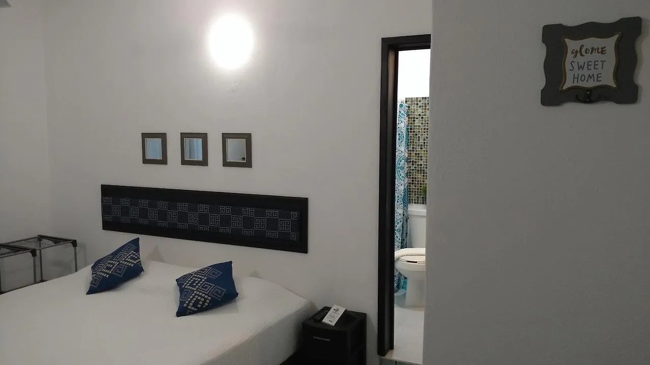 Vacation Rental - Upper Floor Room At Casa Cocoa Cozumel 0*,