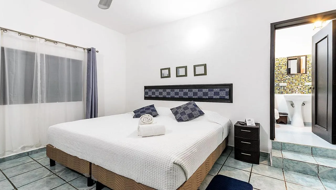 Vacation Rental - Upper Floor Room At Casa Cocoa Cozumel