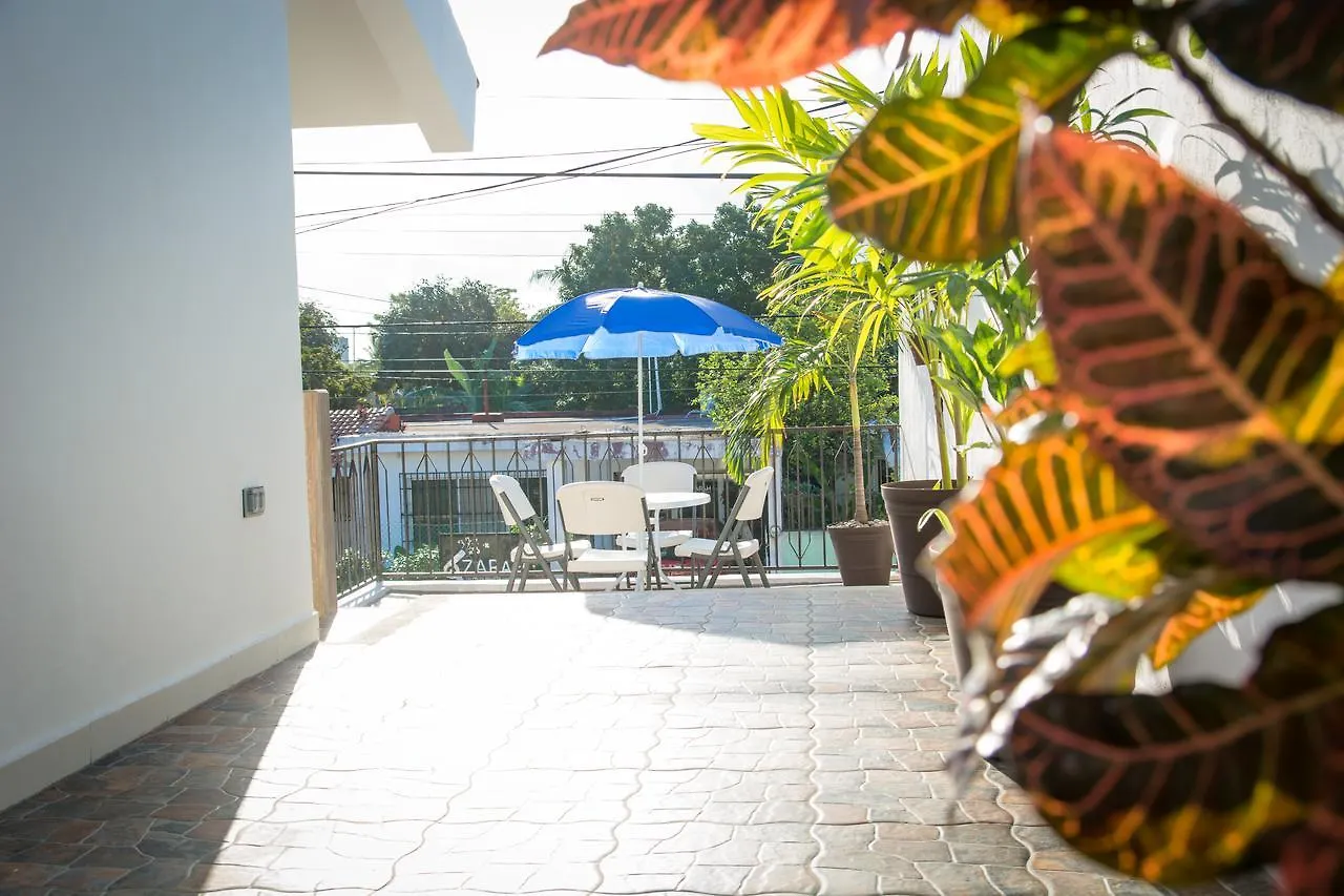 Vacation Rental - Upper Floor Room At Casa Cocoa 科苏梅尔