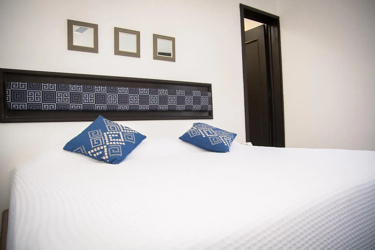 Apartment Vacation Rental - Upper Floor Room At Casa Cocoa Cozumel