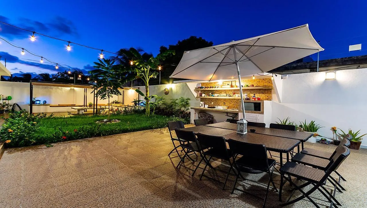 Apartment Vacation Rental - Upper Floor Room At Casa Cocoa Cozumel
